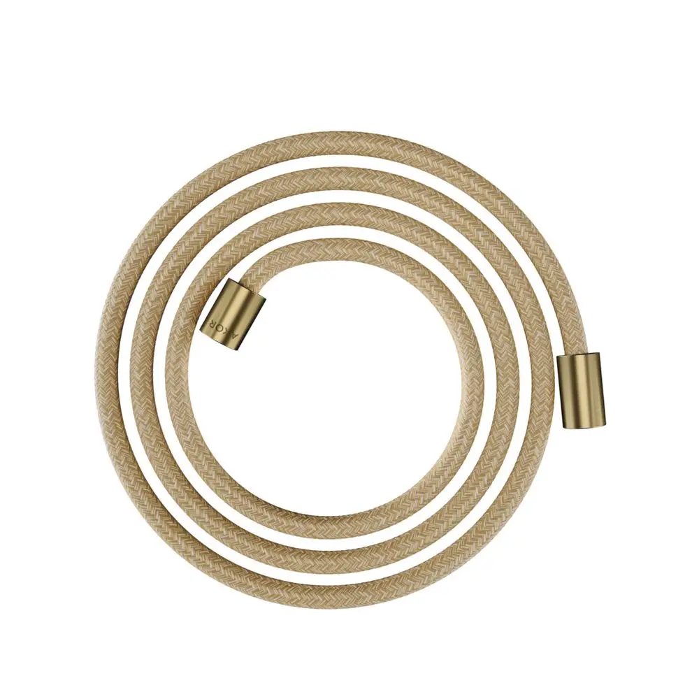 Textilbrauseschlauch mit zylindrischen Muttern in Brushed Brass-Finish, in geschwungener Form angeordnet, präsentiert von der Marke AXOR.